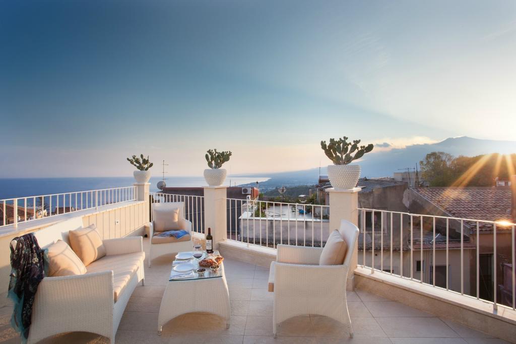 La Malandrina - Apartments & Suites Taormina Szoba fotó